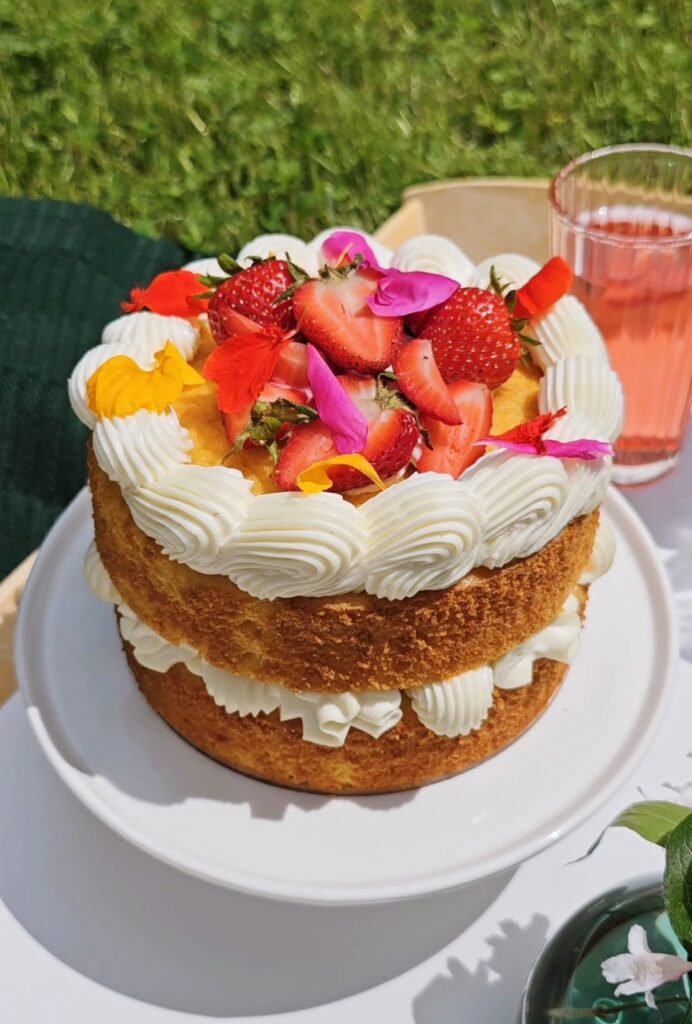 Victoria Sandwich with Marscapone Cream